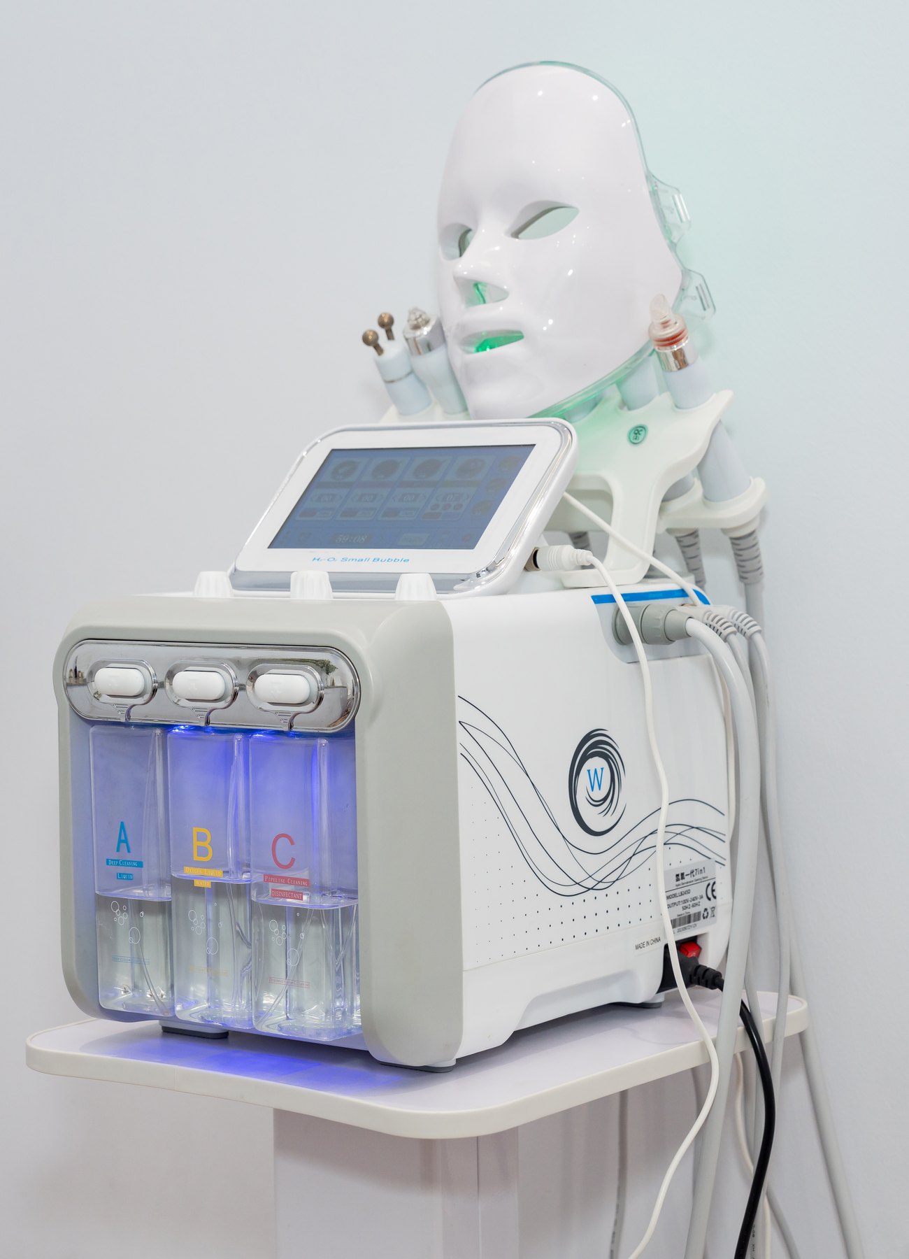 Pajisja Omega Laser në klinikë
