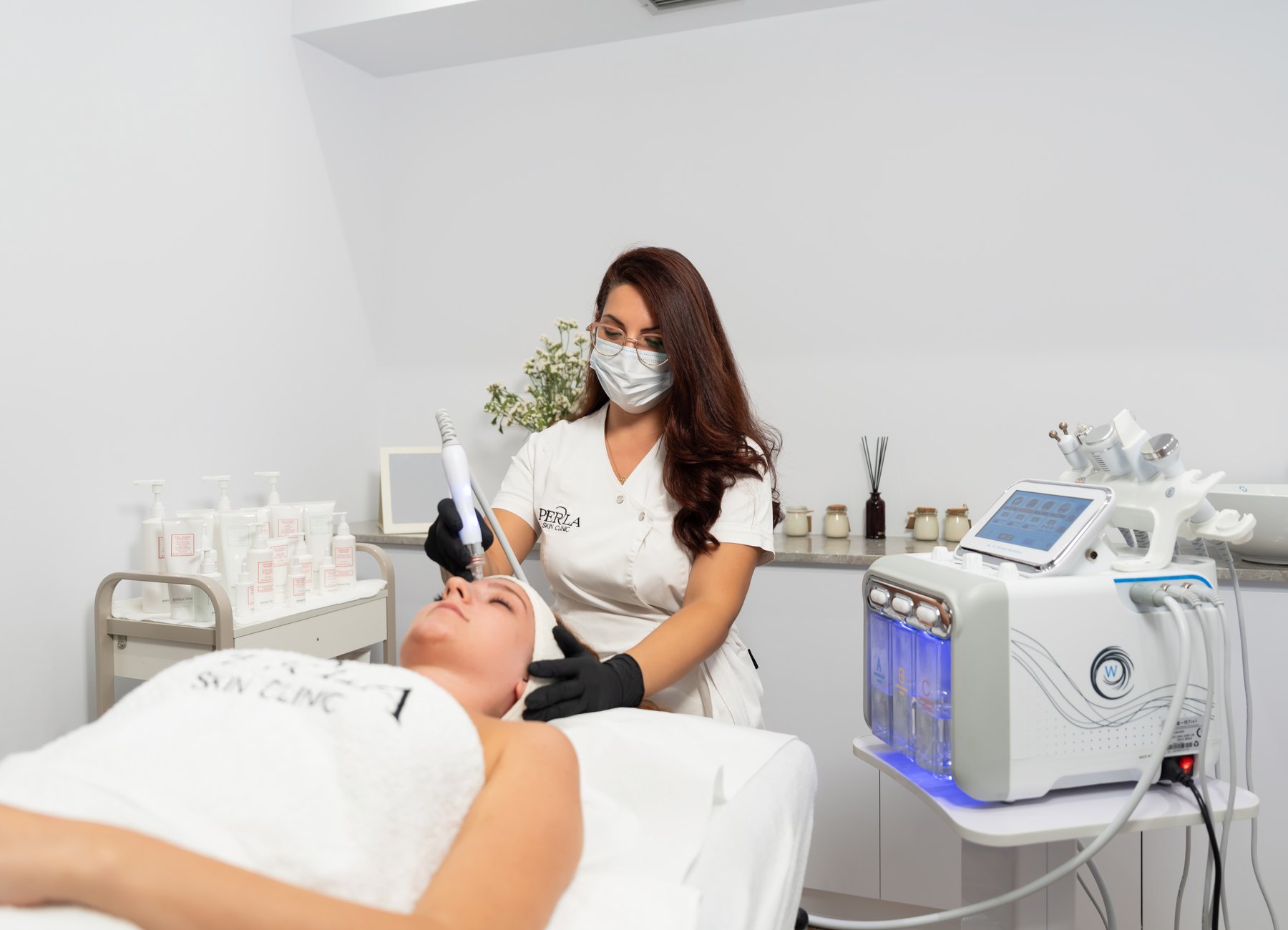 Trajtim Hydrafacial i realizuar në Perla Skin Clinic